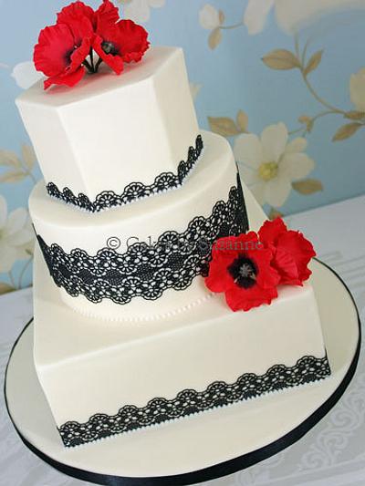 Poppies and Lace - Cake by suzanne