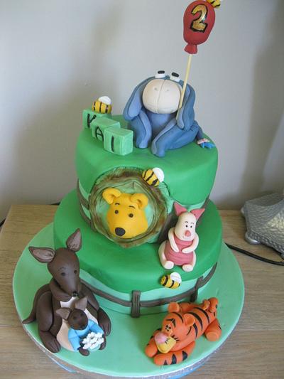 winnie the pooh - Cake by jen lofthouse