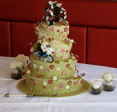 spiral green wedding cake - Cake by elisabethscakes