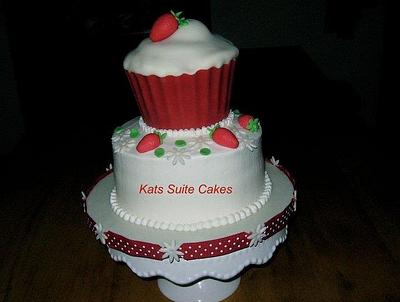 Strawberry Fields Forever - Cake by Kat
