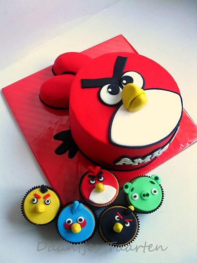 Red bird - Cake by Daantje