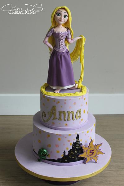 Tangled cake and Pascal - Cake by Claire DS CREATIONS