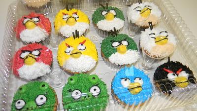 Angry Birds cupcakes - Cake by  Outrageous Cakes Tampa Bakery