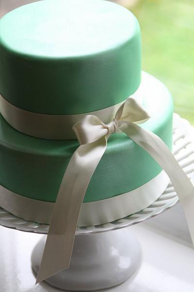 simply green - Cake by Ballderdash & Bunting