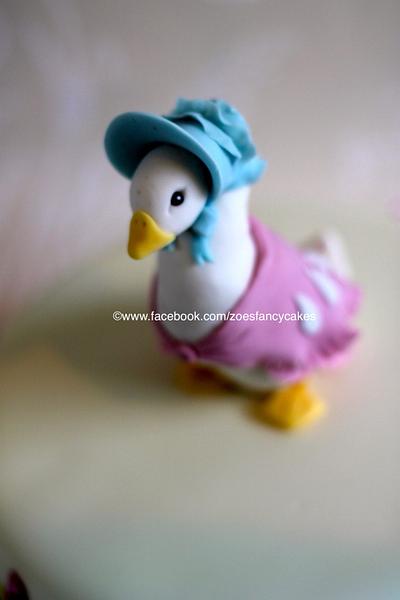 Jemima Puddle duck - Cake by Zoe's Fancy Cakes
