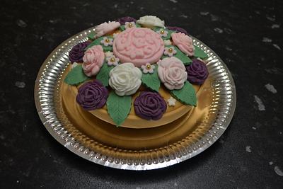 Flower pot - Cake by Niknoknoos Cakery