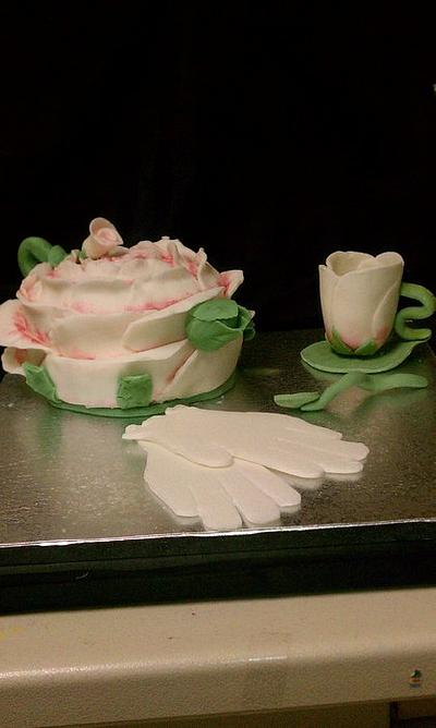 Rose teapot cake and accessories - Cake by Gram's Cookie Jar and Cakes