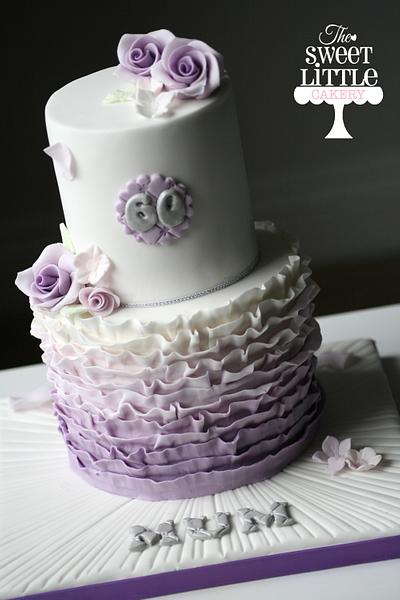 ombre ruffles - Cake by thesweetlittlecakery