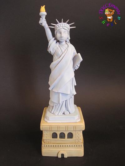 Statue of Liberty - Cake by Sheila Laura Gallo