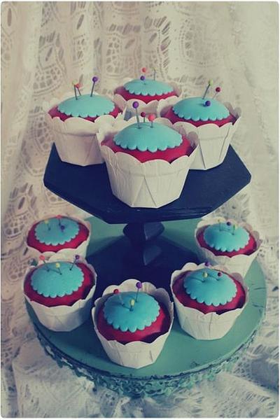 Pin cushion cupcakes - Cake by Rebecca 