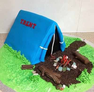Camping - watch out for critters - Cake by CakesbyCorrina