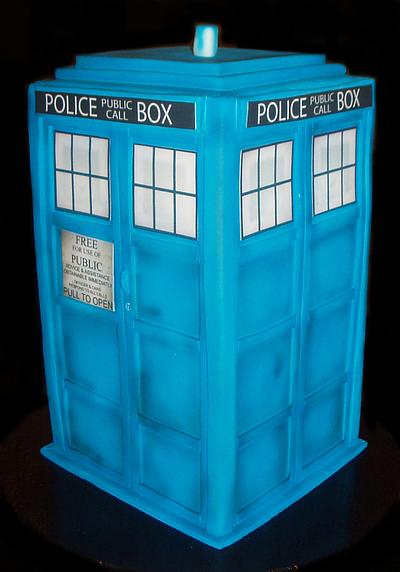 Doctor Who Tardis  - Cake by Nada