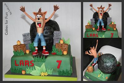Crash Bandicoot  - Cake by Cakes for Fun_by LaLuub