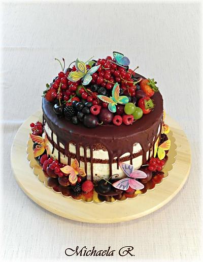 Naked cake with fruit and butterflies - Cake by Mischell