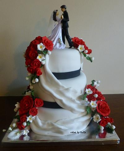 Red Roses Wedding Cake - Cake by Sugar My World