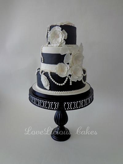 Black and white wedding cake - Cake by loveliciouscakes