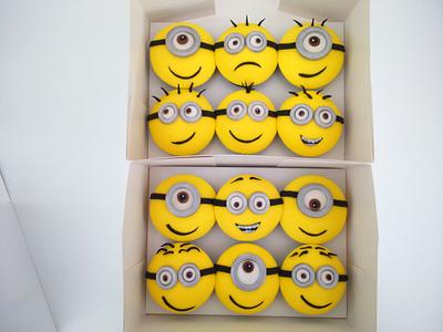 Minion Cupcakes - Minions! - Cake by Laras Theme Cakes
