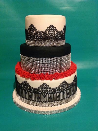 Lace and roses - Cake by Alison Cowan