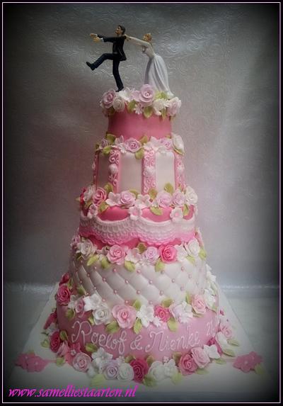 Romantic Wedding cake - Cake by Sam & Nel's Taarten