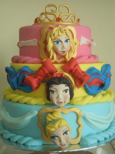 A bit...of princess - Cake by Caterina Fabrizi