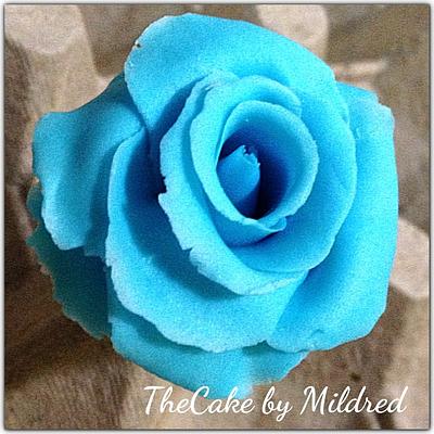 My first attempt modeling flowers  - Cake by TheCake by Mildred