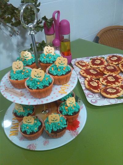 halloween cupcakes and cookies - Cake by Catalina Anghel azúcar'arte