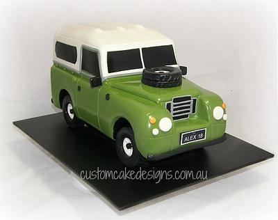 1976 Land Rover Cake - Cake by Custom Cake Designs