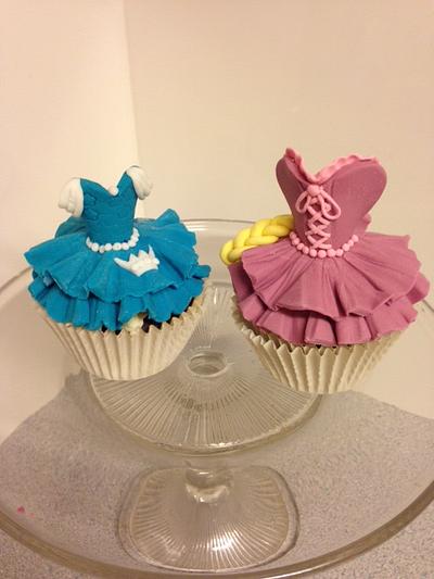 Princess cupcakes - Cake by cakesbyiwona