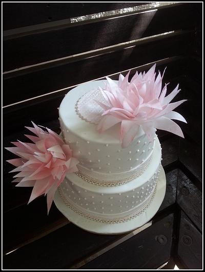 Wafer paper flower again! - Cake by Maaria