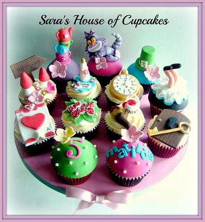 Alice in wonderland - Cake by Sara's House of Cupcakes