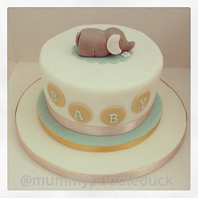 Baby shower cake with elephant - Cake by Mummypuddleduck