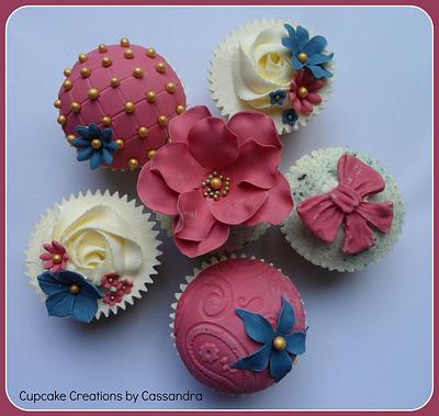 Floral vintage cupcakes - Cake by Cupcakecreations