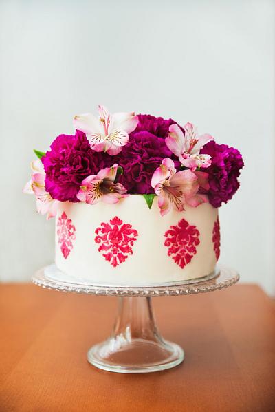 Pink flower cake - Cake by Yuri