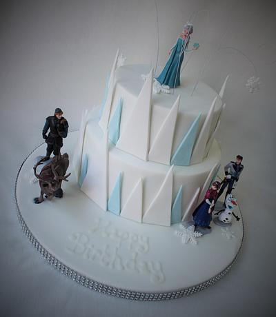 Frozen - Cake by Candy's Cupcakes