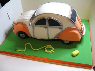 Citreon 2CV Car Cake - Cake by Coppice Cakes