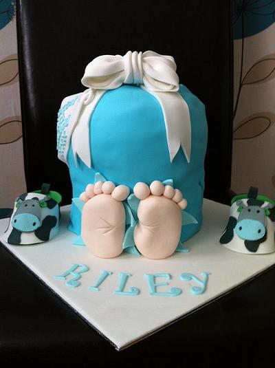 Baby Shower - Cake by Cakes galore at 24