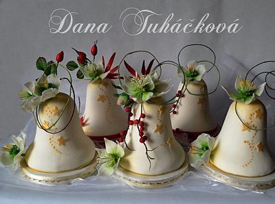 Christmas bells - gifts for friends and closest - Cake by Dana Tuháčková - Marzicake