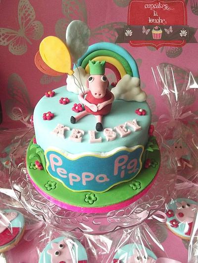 Peppa pig cake & cookies - Cake by Cupcakes la louche wedding & novelty cakes