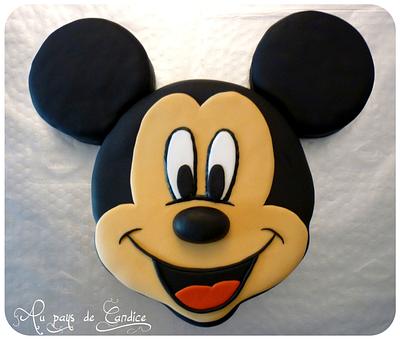Mickey cake & sugarpaste figures - Cake by Au pays de Candice