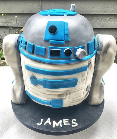 Straight out of the battle... R2D2 - Cake by Live Love n Bake 
