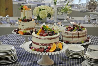 Naked wedding cakes  - Cake by Magda's cakes