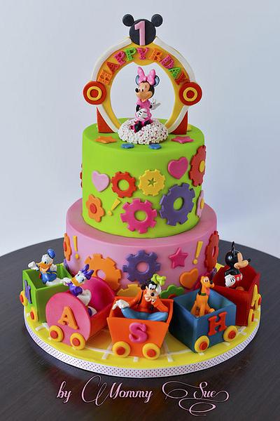 Minnie Mouse Clubhouse - Cake by Mommy Sue