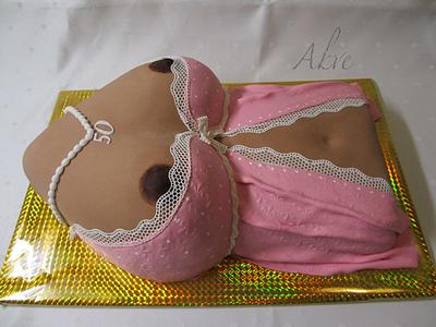 Lady torso in negligee - Cake by akve