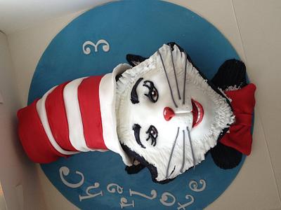 Oh yyeeeaaah, I'm a cat in a hat  - Cake by Bubba's cakes 