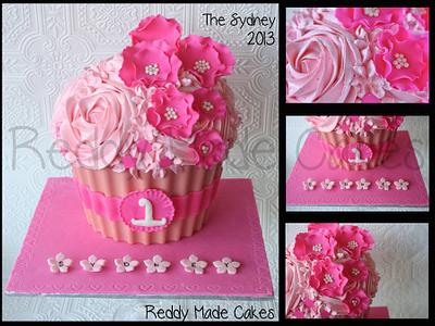 The Sydney - Cake by Crystal Reddy