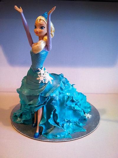 Elsa Doll Cake - Cake by Heycupcakebham