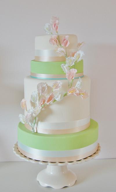 Sweet pea - Cake by Cake Tales and Dreams