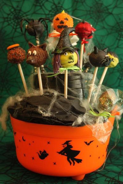 Halloween Cake Pops - Cake by Anna Smith