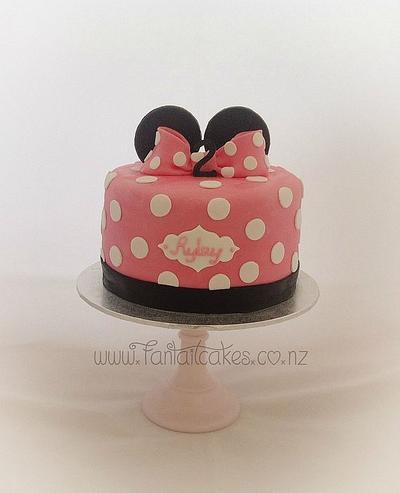 My first Minnie cake. - Cake by Fantail Cakes