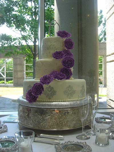 Purple in Bloom - Cake by eperra1
